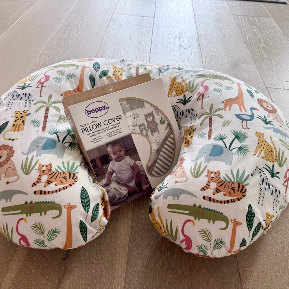 Boppy Pillow & Covers